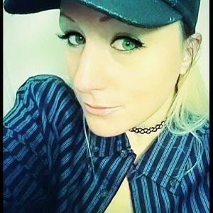 Meet your Posher, Mommy